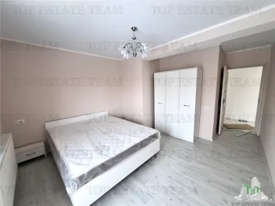 Oportunitate/ Vila spatioasa Familie/Complex  Crevedia - foto 16