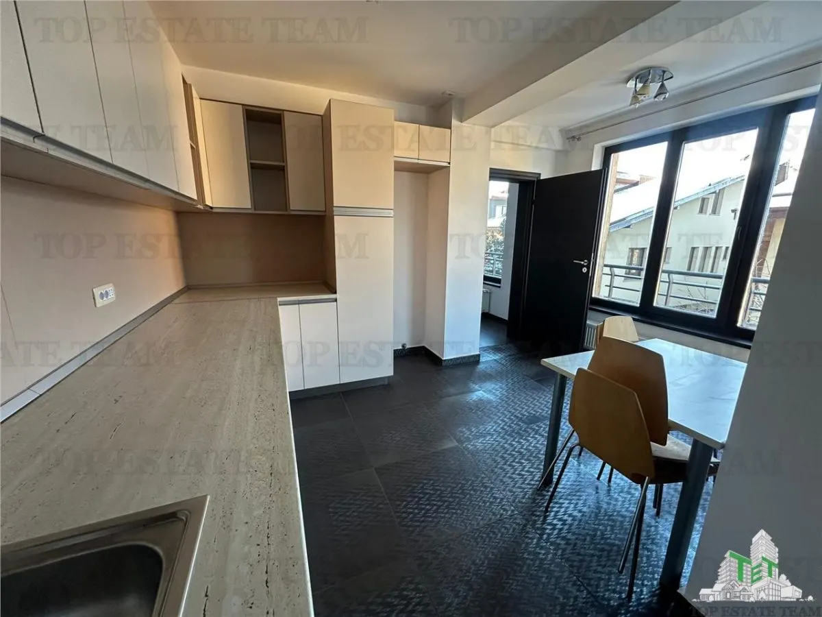 Apartament 3 camere cu loc de parcare, scoala nr 179 in zona Damaroaia - foto 13