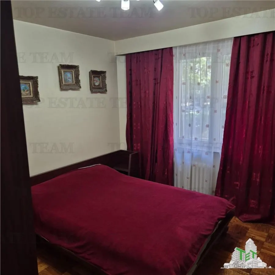 Apartament spatios cu 4 camere plus boxa accesibila din interior. - foto 4