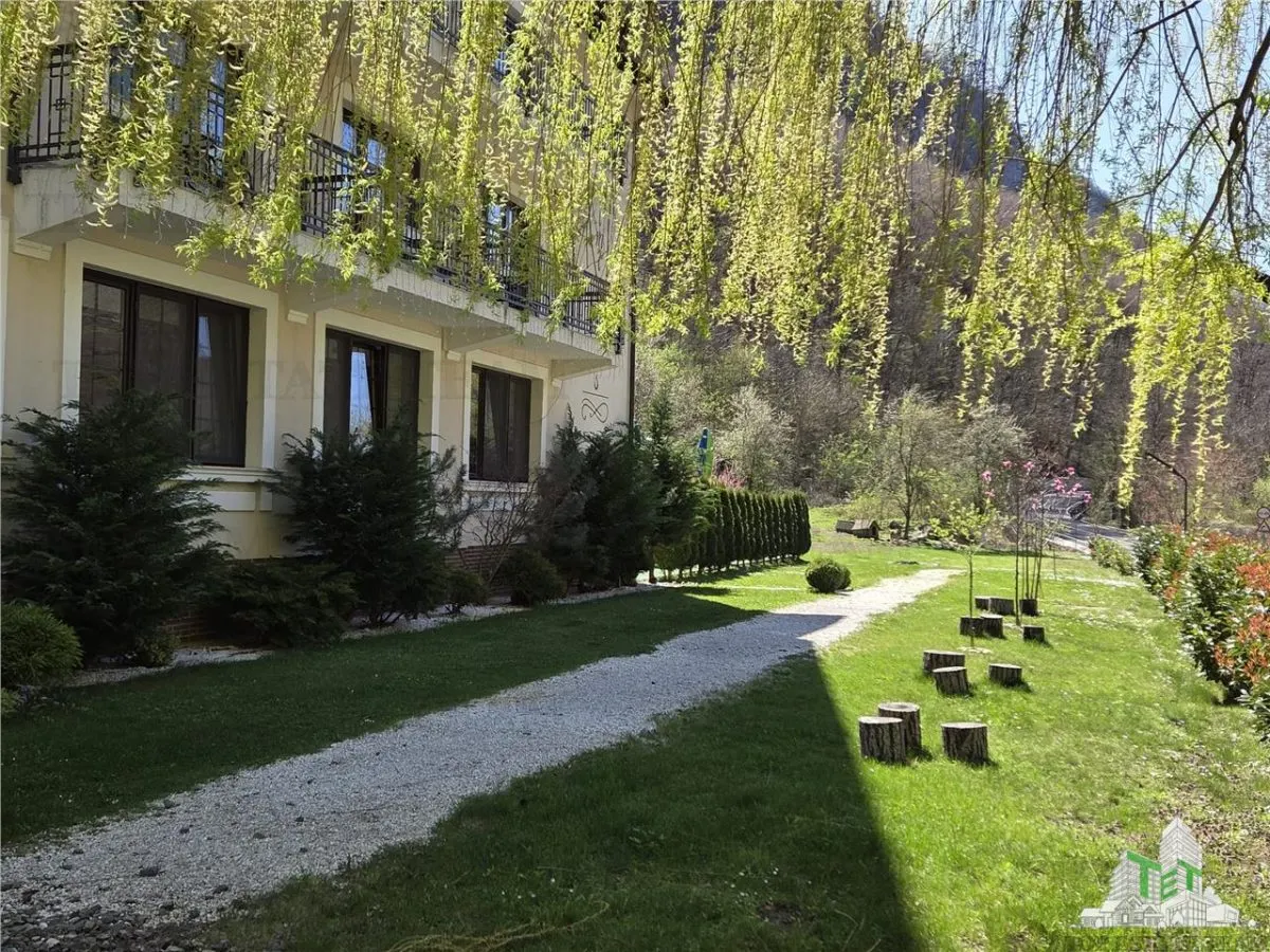 Pensiune 4* in Baile Herculane, investitie turism - foto 1