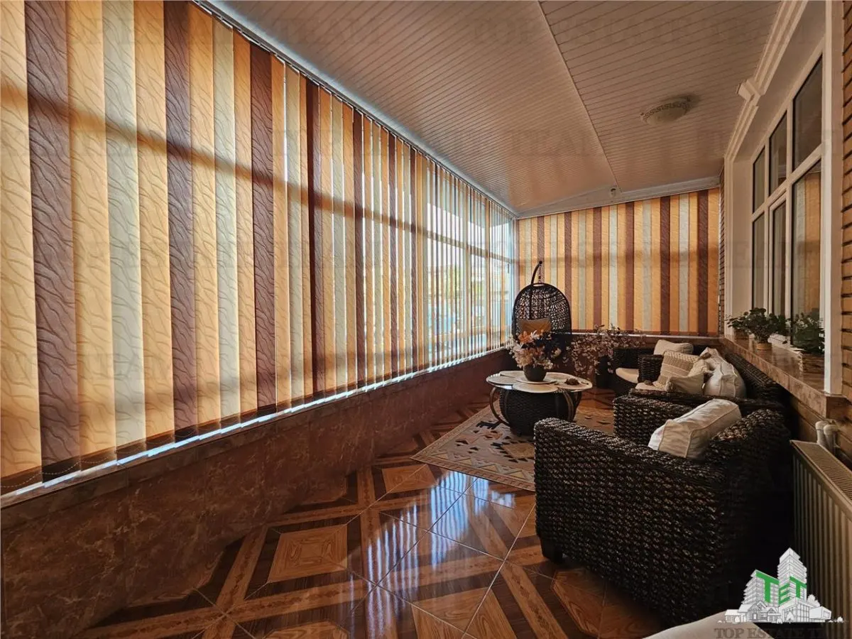Casa spatioasa si versatila de vanzare in Eforie Nord - ideala pentru locuinta + afacere! - foto 20