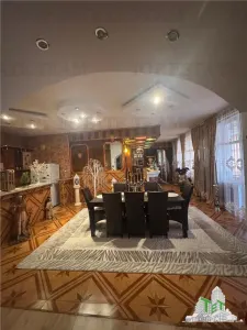 Casa spatioasa si versatila de vanzare in Eforie Nord - ideala pentru locuinta + afacere! - foto 4