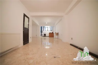 Apartament 2 camere si curte de 37 mp, aproape de Scoala 179 de vanzare in zona Damaroaia - foto 2