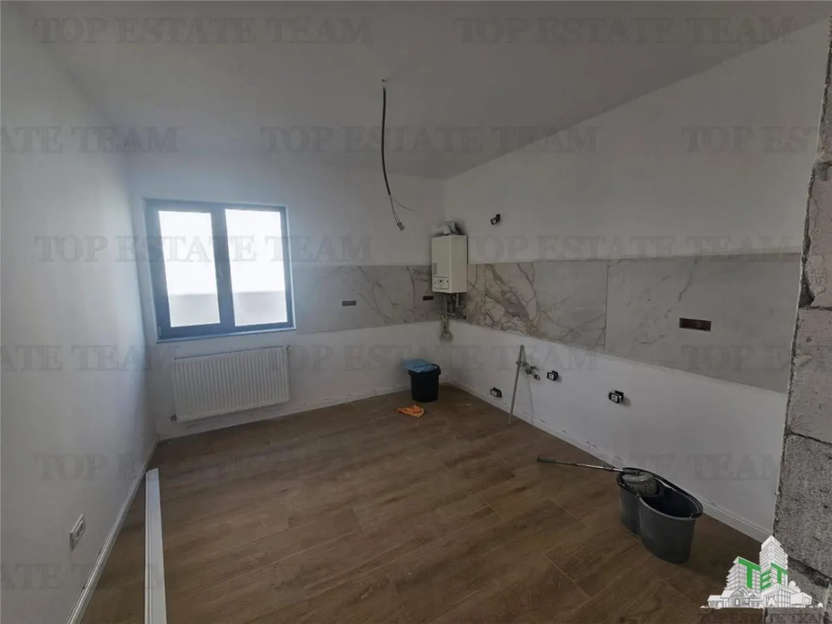 Vila lux 5 camere in Prel. Ghencea-Bragadiru - foto 6