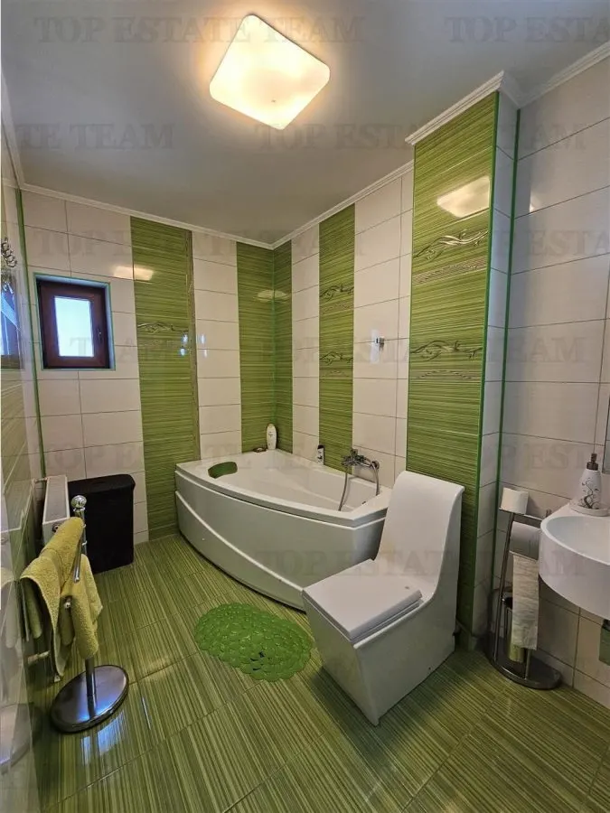 Vila lux 5 camere cu gradina superba centru Domnesti - foto 7