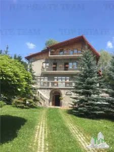 Vila deosebita 9 camere, Cornu de Jos, Breaza Prahova, excelenta pentru Turism - Cornu de Jos (Cornu)