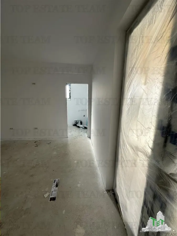 Vila cocheta cu 3 camere, dormitor matrimonall,  incalzire in pardoseala, terasa superba, si pod spatios, Calea Bucuresti , 15 minute de  metrou Pacii - foto 8
