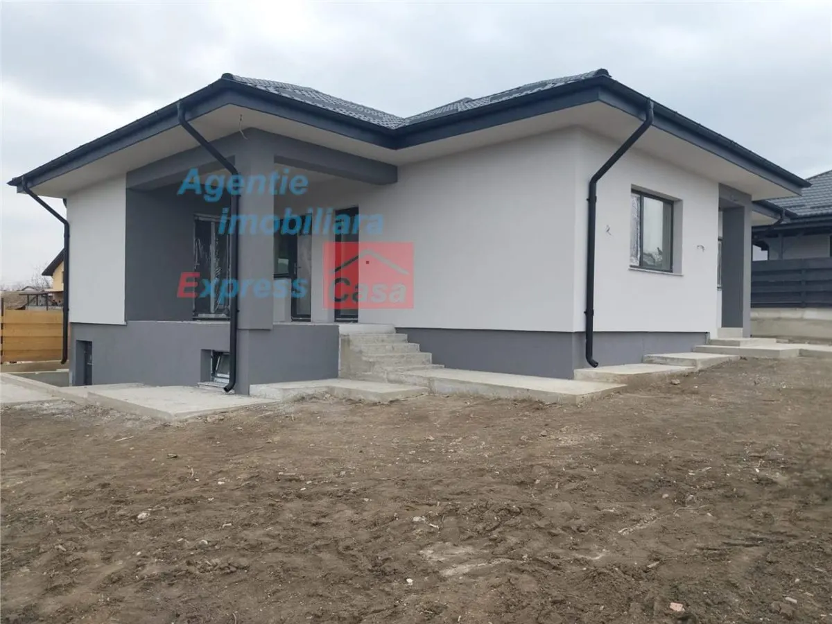 Finalizata si intabulata: casa noua, de vanzare, la Dumesti - foto 1