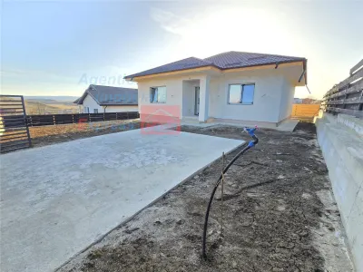 Finalizata si intabulata: casa noua, de vanzare, la Dumesti - foto 3