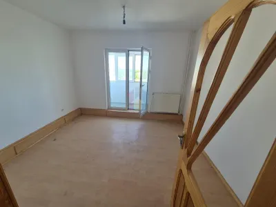 LIBER! 4 camere transformat in 3 camere, bloc cu lift, decomandat, Bariera - foto 4