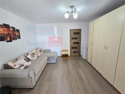 Garsoniera de vanzare â€“ Tatarasi, zona 2 Baieti, etaj intermediar - Iasi