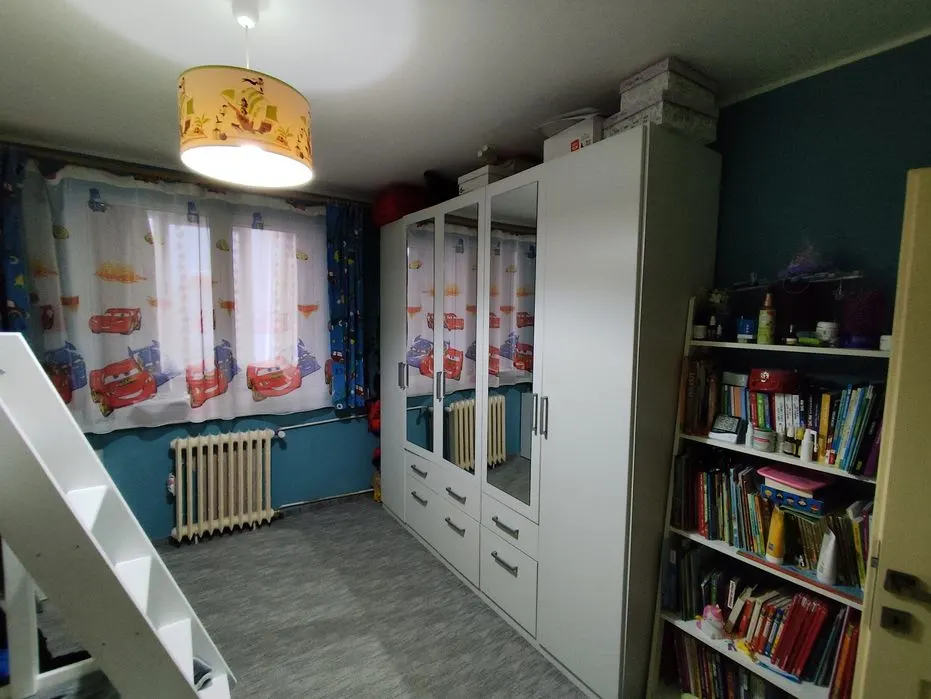 Apartament 3 camere decomandat  etaj intermediar  zona Gemenii - foto 5