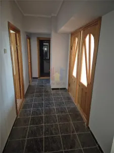 Apartament 4 camere, bloc cu lift, Bariera-Catedrala - foto 5