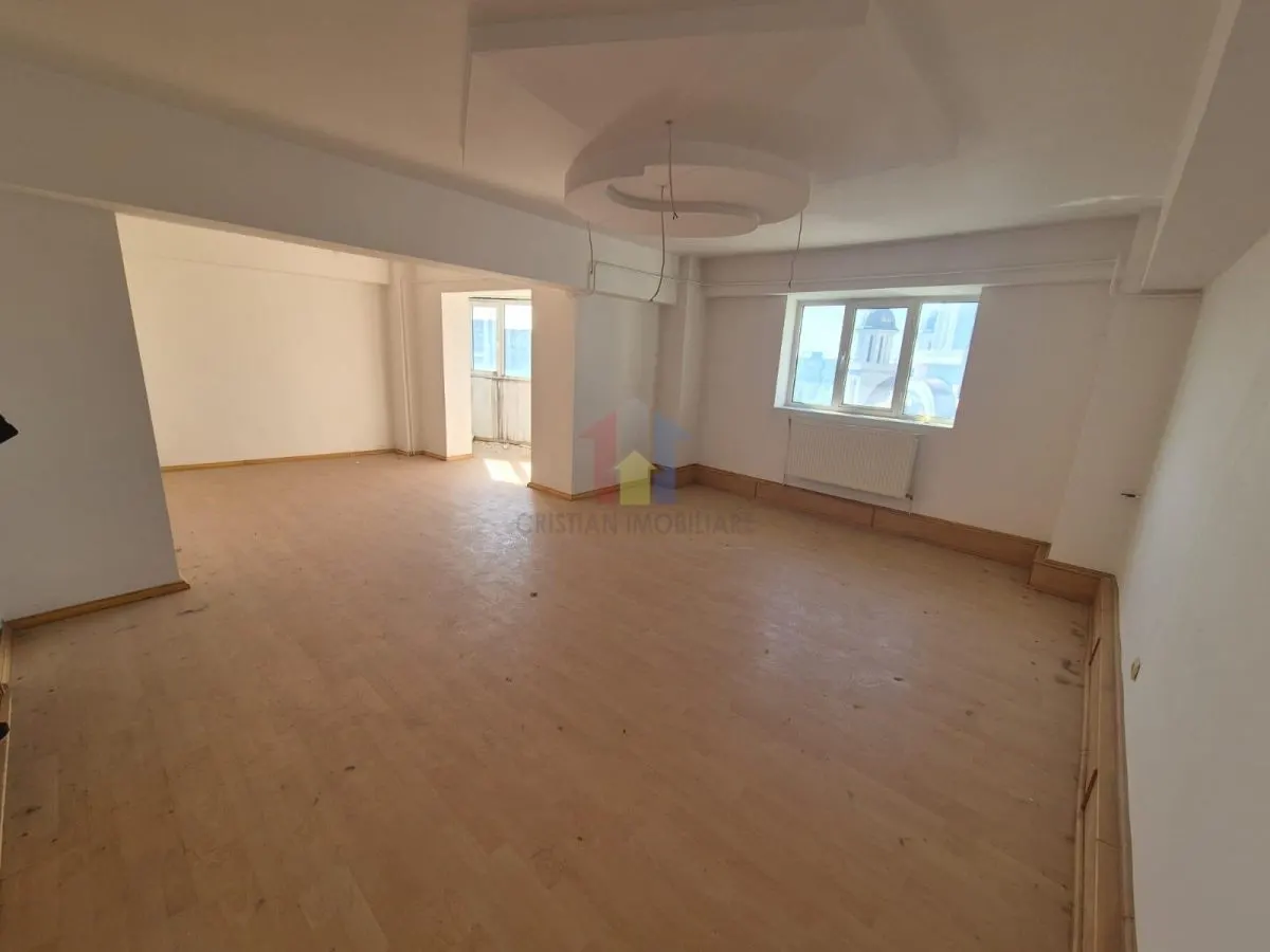 LIBER! 4 camere transformat in 3 camere,  Spatios 100mp, Bariera - foto 1