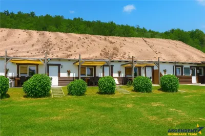 Transilvania Camping, domeniu de 14.400mp,Sanmarghita de Mures:2cladiri, apartamente,potential exceptional - Targu Mures