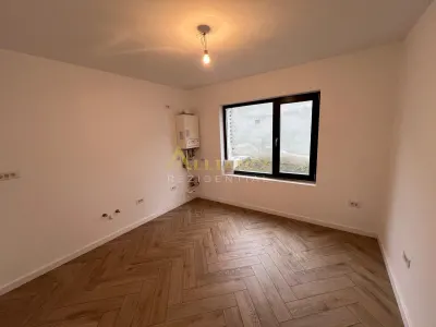 Casa individuala - 4 camere  - 2 bai - 100 mp utili-teren 215mp - foto 6