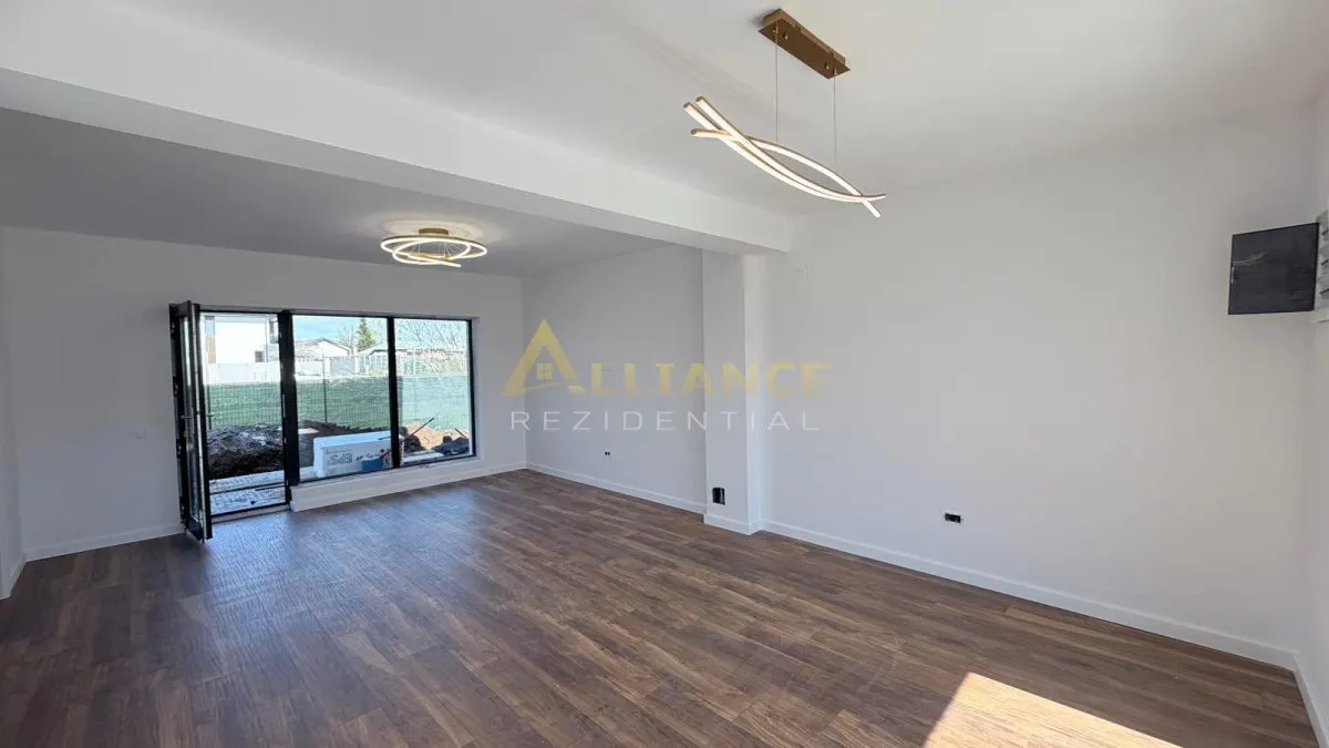 Casa Individuala - 4 camere - 3 bai - 300mp teren - foto 12