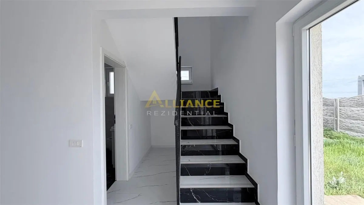 Casa individuala - 4 camere - 2 bai - 560mp teren - foto 9