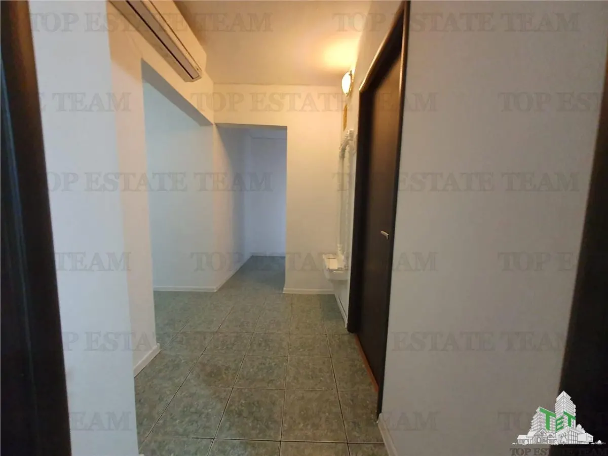 Apartament 4 Camere bloc Petromar in zona Gara Constanta - foto 14