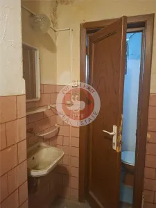 Radu Beller | 2 camere in Vila | Centrala | 70mp | Pivnita | B13214 - foto 12