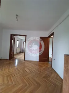 Radu Beller | 2 camere in Vila | Centrala | 70mp | Pivnita | B13214 - foto 4