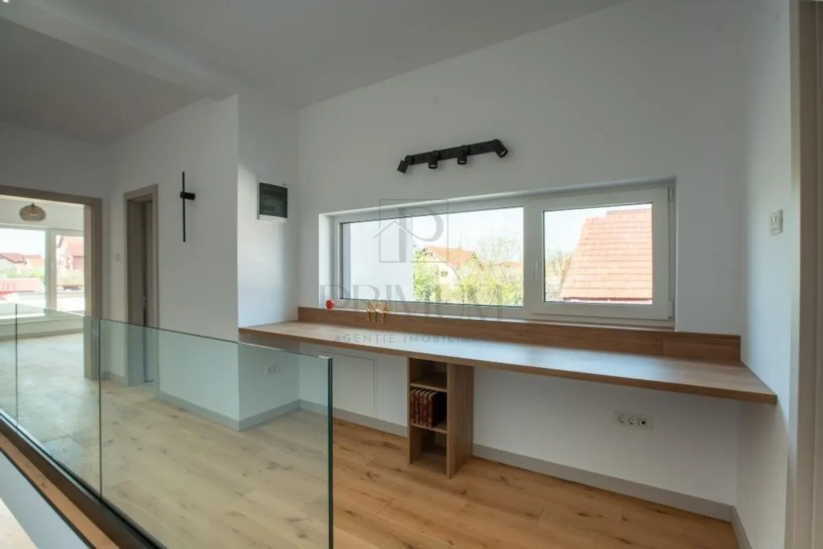 DAMBOVITA, DUPLEX P+1E - 2 LOCURI DE PARCARE - GRADINA - TERASA - CENTRALA PROPRIE - foto 2