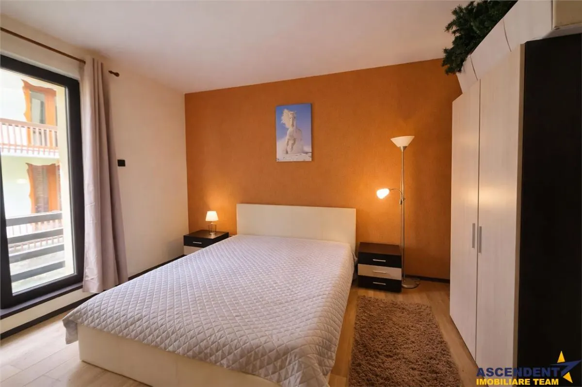 In ambientul statiunii Poiana Brasov,etaj1, 2bai,terasa la 360 grade,parcare asigurata - foto 5