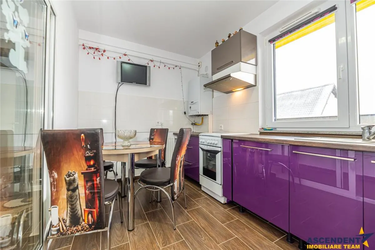 Apartament deosebit in zona Coresi, terasa mare, parcare, boxa, Tractorul, Brasov - foto 2