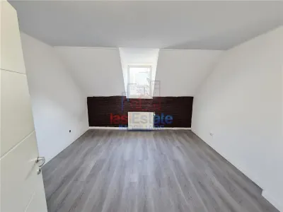 Apartament cu 3 camere de vanzare - Iasi