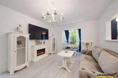 Prima inchiriere! Eleganta si simplitate - Centrul Civic, renovat complet, etaj intermediar, design cu detalii unice - Brasov