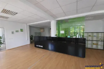 Spatiu, configurat pe trei niveluri, Central, Brasov - foto 4