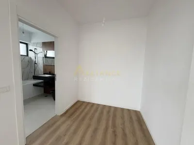 Casa individuala - 4 camere - 2 bai - 130mp utili + teren 470mp - foto 3