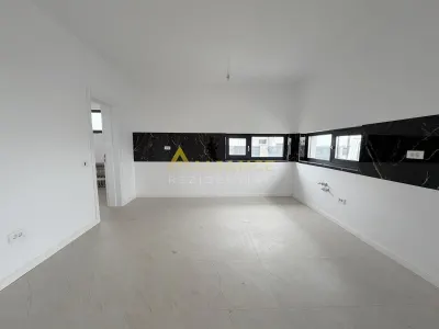 Casa individuala - 4 camere - 2 bai - 130mp utili + teren 470mp - foto 10