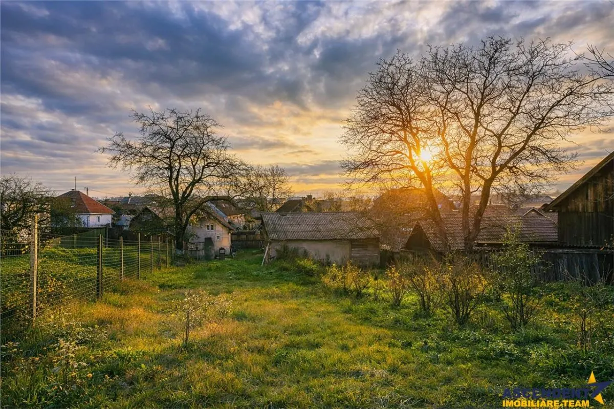Casa rustica, cu teren roditor de peste 1.000mp, Sanzieni, Covasna - foto 3