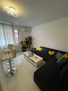 Apartament 2 camere gata de mutare Aparatorii Patriei - Bucuresti