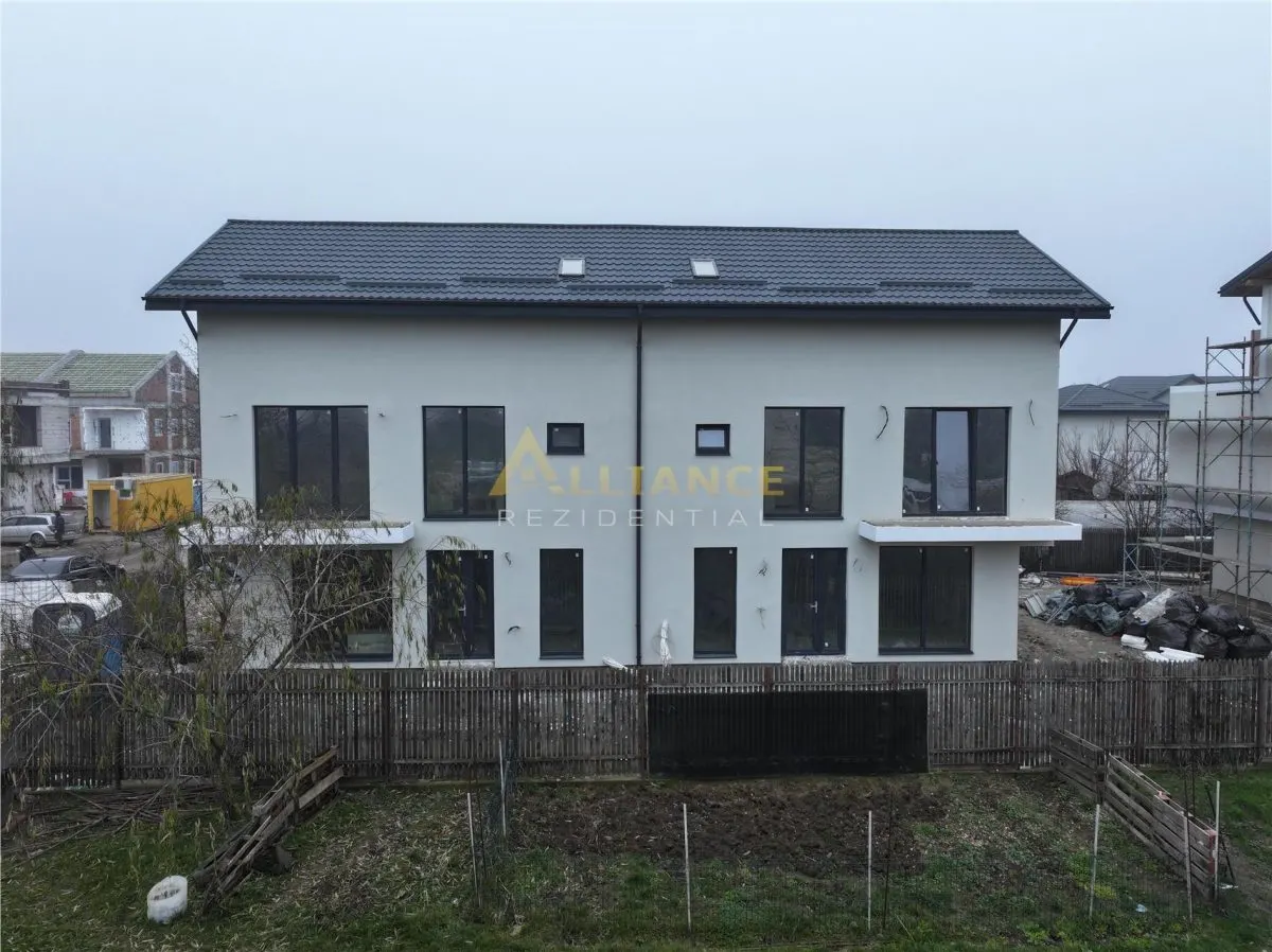 Vila Strada Astrelor/ 5 camere/ 4 bai/ incalzire in pardoseala - foto 1