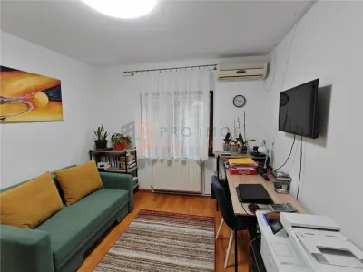 Apartament 3 camere cf 1 semidecomandat zona Crang - Buzau