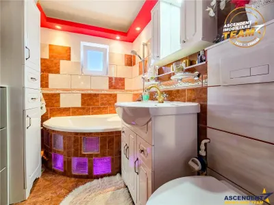Decomandat, confort sporit, 2 balcoane, luminos, Central, Sfantu Gheorghe - foto 6