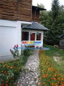 Vanzare  imobil   parter + 1 E zona  Valenii de Munte - Izvoarele