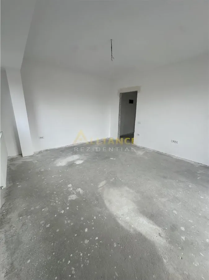 STB IN FATA ANSAMBLULUI - 2 CAMERE - 87.920â‚¬ TVA INCLUS - foto 7