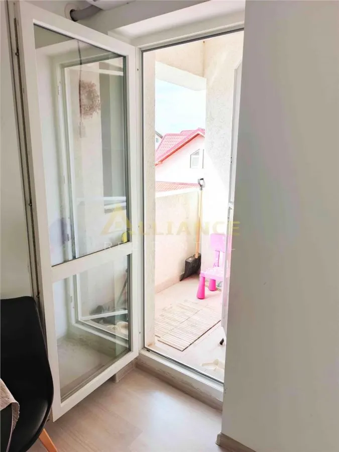 2 camere Sfanta Agnes decomandat - foto 9