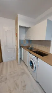 SOARELUI - AP. CU 1 CAMERA - mobilat si utilat , decomandat - foto 4