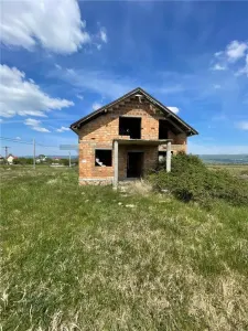 RECO Teren intravilan cu casa in rosu, Zona Vadu Crisului, Bihor - foto 2