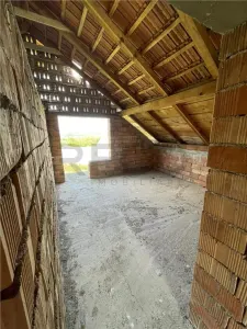 RECO Teren intravilan cu casa in rosu, Zona Vadu Crisului, Bihor - foto 13