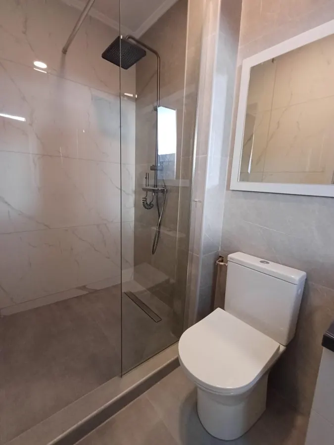Apartament 1 camera si Loc de parcare- Zona Baza 3- Usor neg - foto 8