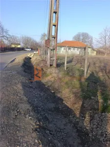 Teren intravilan+casa demolabila zona Merei - Merei