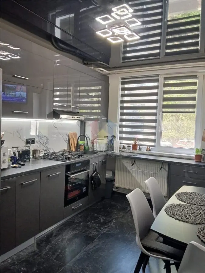 TOTUL NOU, AP 2 camere zona Hipodrom,Parter cu balcon - foto 2