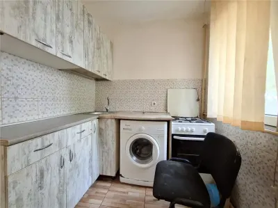 Liber, apartament 2 camere Podu Ros Cantemir, bloc fara risc - Iasi