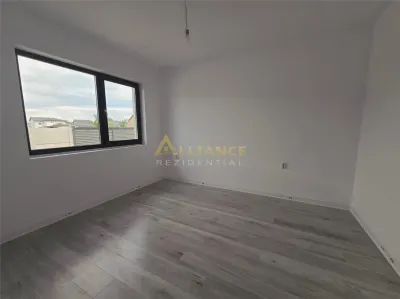 400m de STV- 4 Camere- 2 bai- 144.990 euro - foto 2