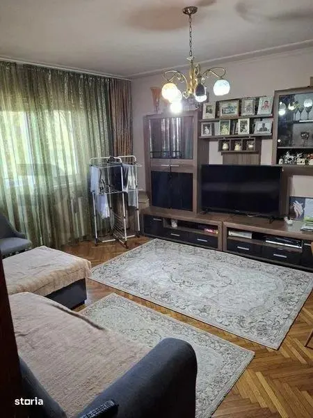 RECO Apartament cu 4 camere decomandat - foto 2